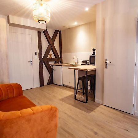 Le Coursarlon Aparthotel Bourges Bagian luar foto